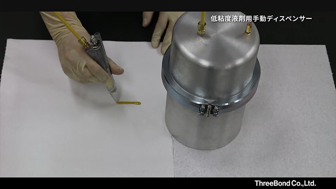 ボトル、缶容器用塗布ユニット【塗り方篇】の動画を再生する